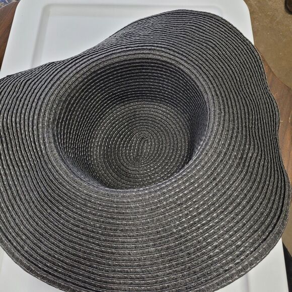 2 Straw Wmns Floppy Hats W/flower Great For Sun Party Outside Red And Black One - Picture 11 of 11